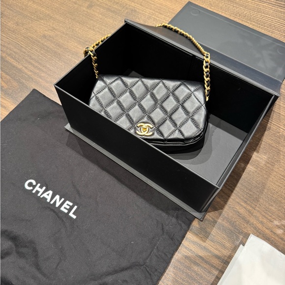 Chanel Clutch with Chain Black and Gold Like New - Picture 1 of 12